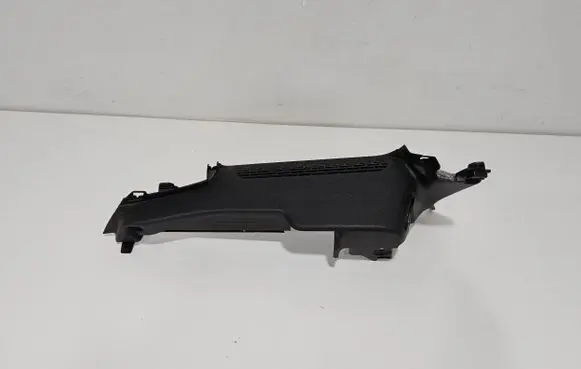 Trunk/boot sill cover protection