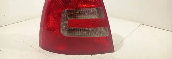 Skoda Octavia Mk2 (1Z) Rear/tail lights 1Z5945111A 1Z5945095A