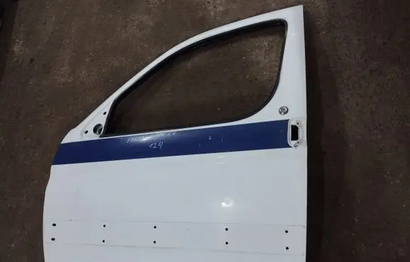 Door (2 Door Coupe)