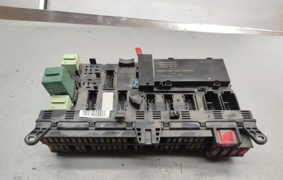 BMW X5 E53 Fuse module 8380407