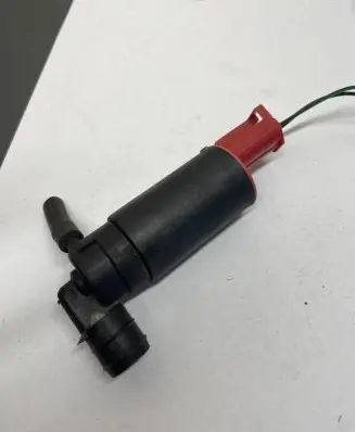 Land Rover Freelander Headlight washer pump 111200
