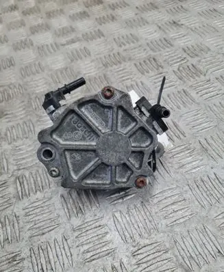 Peugeot 207 Vacuum pump 9684786780