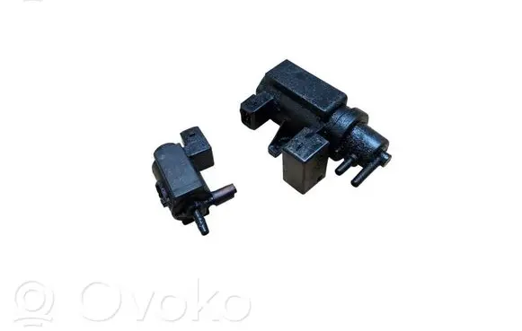 BMW 5 E60 E61 Vacuum valve 72234100 05T330