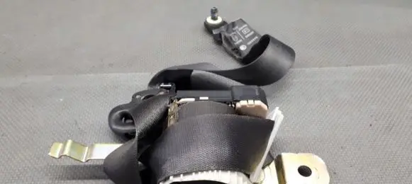 Jaguar S-Type Front seatbelt 2R83-F611B09