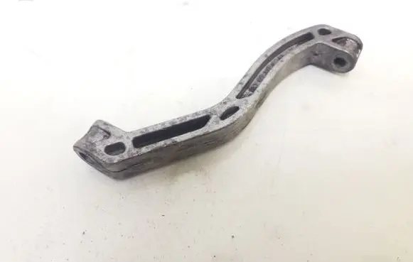 Volkswagen PASSAT B6 Engine mounting bracket 1K0199359E