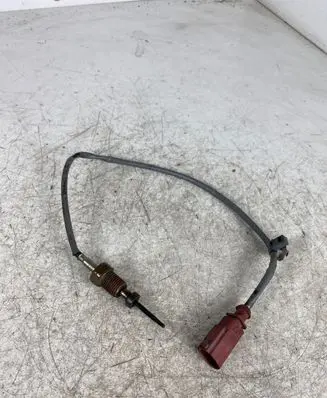 Audi A4 S4 B8 8K Exhaust gas temperature sensor 03L906088AR