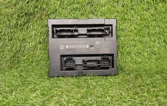 Volkswagen Touareg II Comfort/convenience module 4H0907064CK 5DK01022883