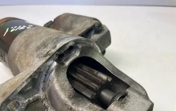 Mitsubishi Colt Starter motor M1T30271
