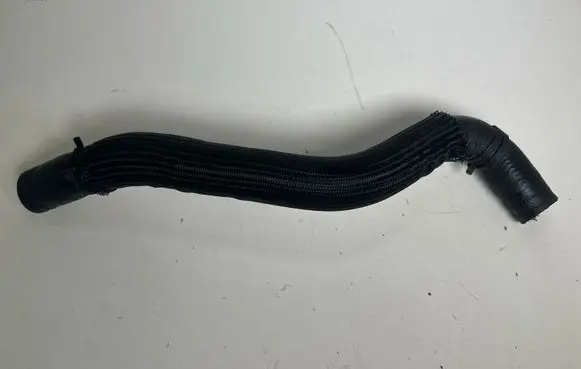Ford Mustang VI Engine coolant pipe/hose FR338B273AD