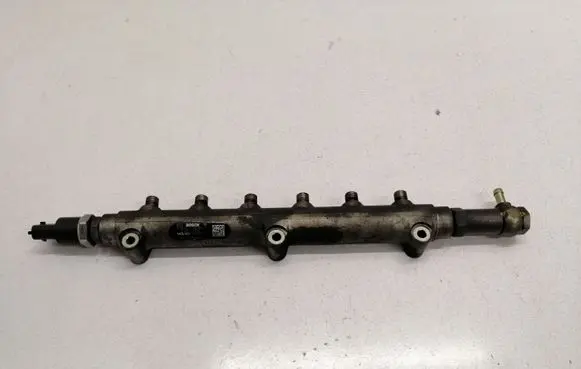 Volvo S80 Fuel main line pipe 0445215010 001368 8658252