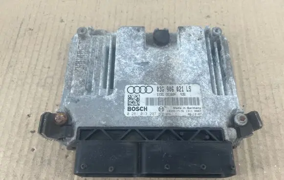 Volkswagen Caddy Engine control unit/module 03G906021 0281013297 1039S17176