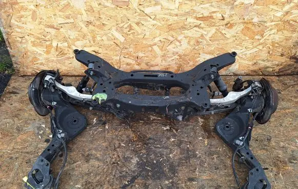 Nissan Qashqai Rear axle beam 