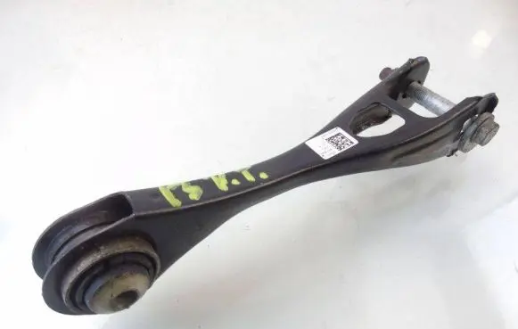 Rear control arm