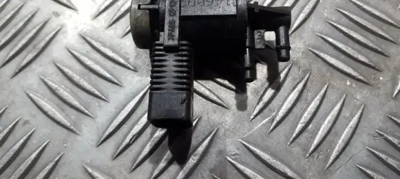 Audi A3 S3 8P Turbo solenoid valve 1k0906283a