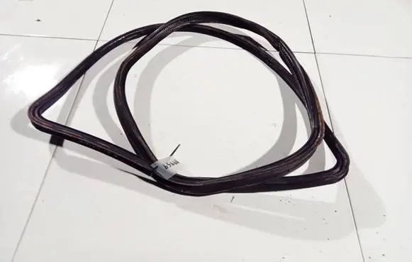 Honda Accord Rubber seal front coupe door 