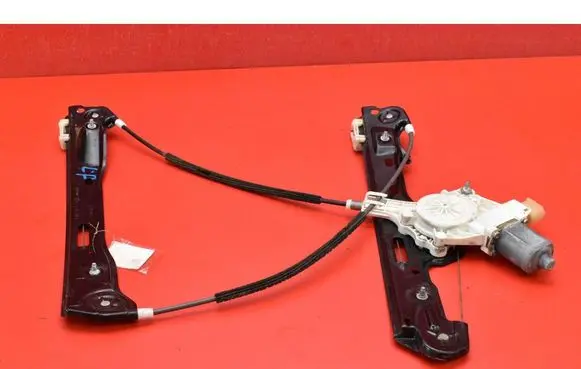 BMW 1 E81 E87 Front door window regulator with motor 0130822226