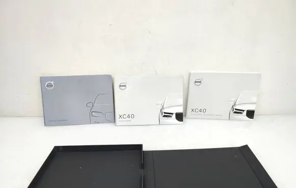 Volvo XC40 User manual 