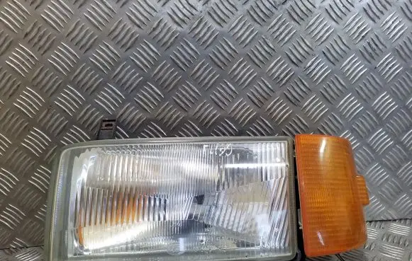 Volkswagen Transporter - Caravelle T4 Headlight/headlamp 0244437