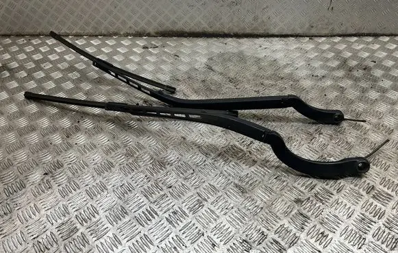 Jaguar XF X250 Front wiper linkage 