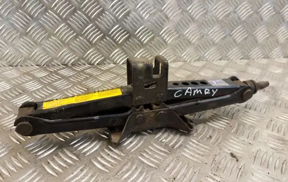 Toyota Camry Lift Jack 09111AA010