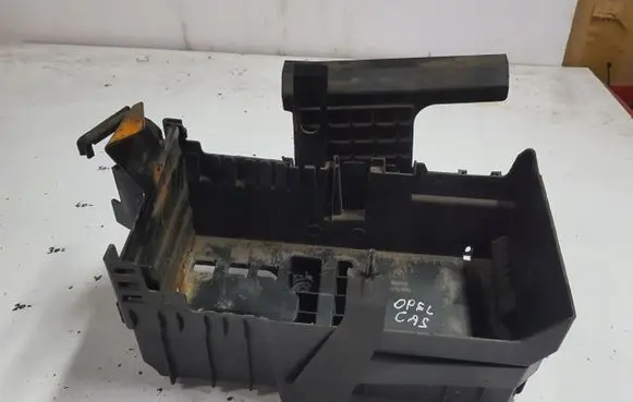 Battery box tray