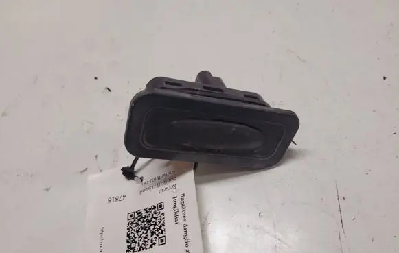 Renault Scenic II - Grand scenic II Tailgate opening switch 8200076256