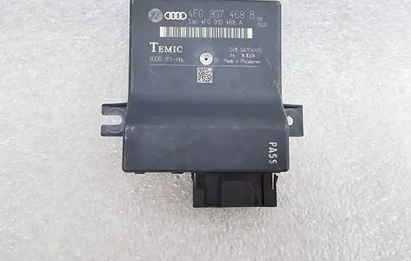 Audi A6 S6 C6 4F Gateway control module 4F0910468B