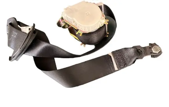 BMW X3 E83 Front seatbelt S13400711070 33005894