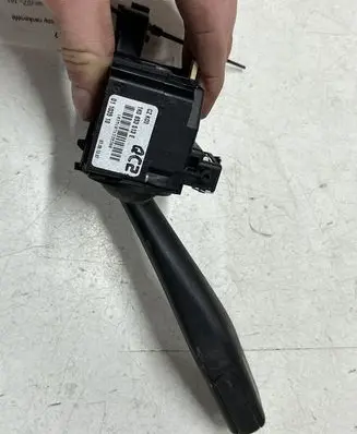 Volkswagen Tiguan Indicator stalk 1K0953513E 10351071335388