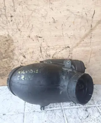 Mitsubishi Pajero Sport I Air intake duct part
