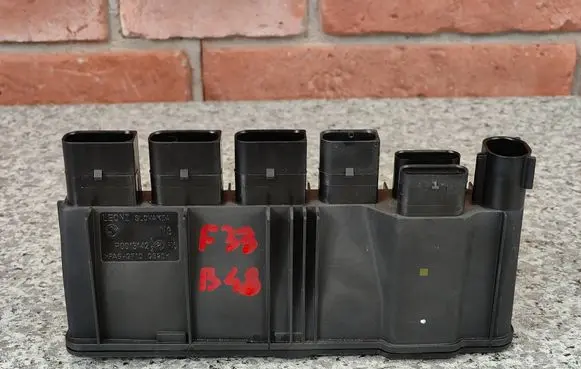 BMW 4 F32 F33 Power management control unit 8638551