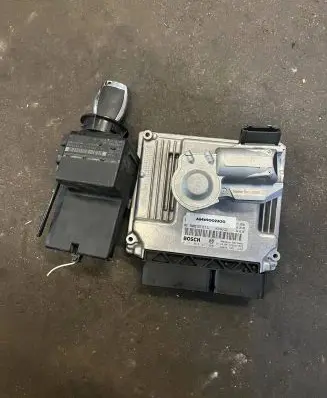 Mercedes-Benz Vito Viano W639 Engine ECU kit and lock set A6469002300 A6395450908