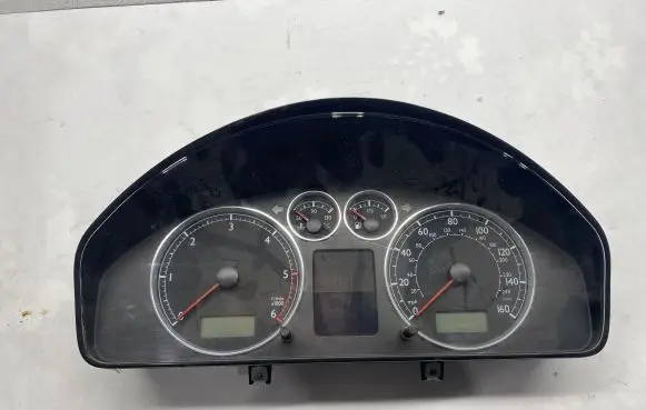 Volkswagen Sharan Speedometer (instrument cluster) 7M3920920
