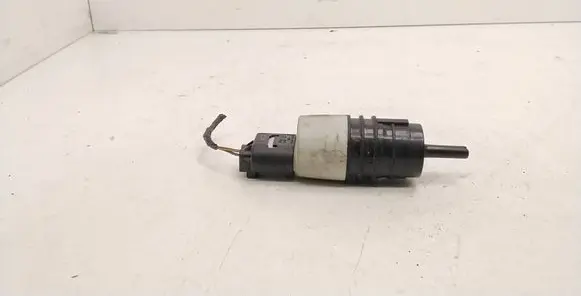 BMW 3 F30 F35 F31 Windscreen/windshield washer pump 7298309 20130103