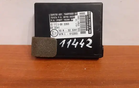 Toyota Avensis T270 Immobilizer control unit/module 8978005050 11442