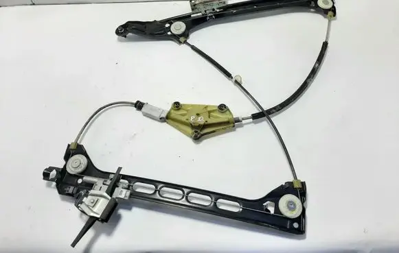Audi TT TTS Mk2 Front door window regulator with motor 8J0837462D