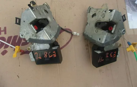 BMW 7 E38 Loading door lock 