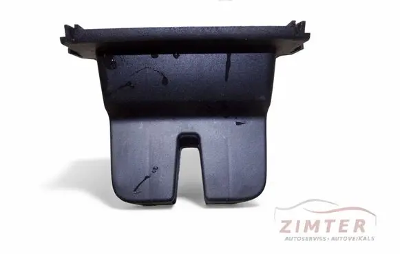 Skoda Octavia Mk3 (5E) Tailgate/boot lid lock trim 5E9827520