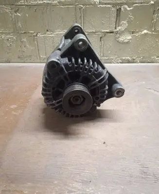 BMW 5 E39 Generator/alternator 7797660 2543236A TG15C064