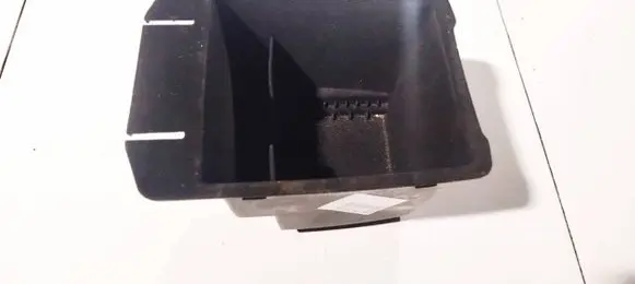 KIA Sorento Glove box