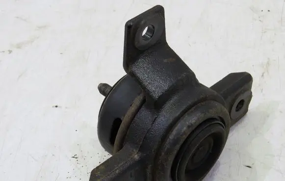 KIA Sorento Engine mount vacuum valve GMAUTO4574097
