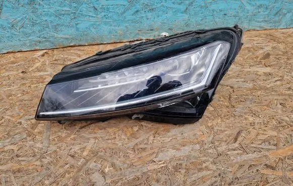 Skoda Superb B8 (3V) Headlight/headlamp