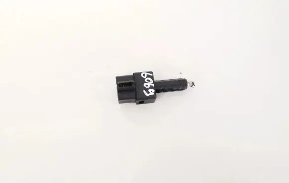 Mitsubishi Outlander Brake pedal sensor switch