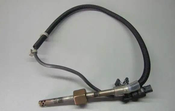 Mercedes-Benz GLC X253 C253 Exhaust gas temperature sensor A0009050805