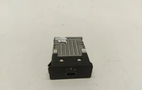 BMW 4 G22 G23 G24 G26 USB socket connector 5a84161
