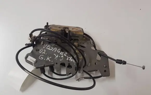 Chrysler Voyager Sliding door lock 