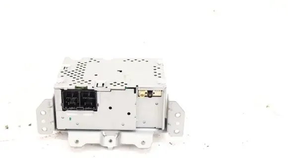 Radio/CD/DVD/GPS head unit