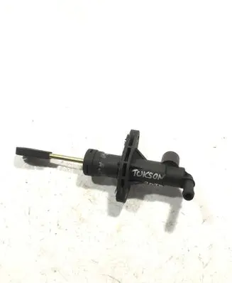 Hyundai Tucson JM Clutch master cylinder 
