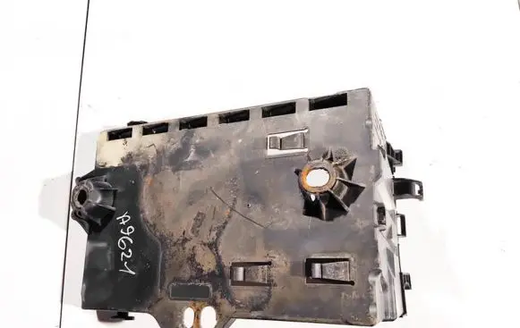 Battery box tray