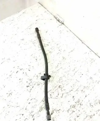 BMW 5 E39 Fuel injector supply line/pipe 